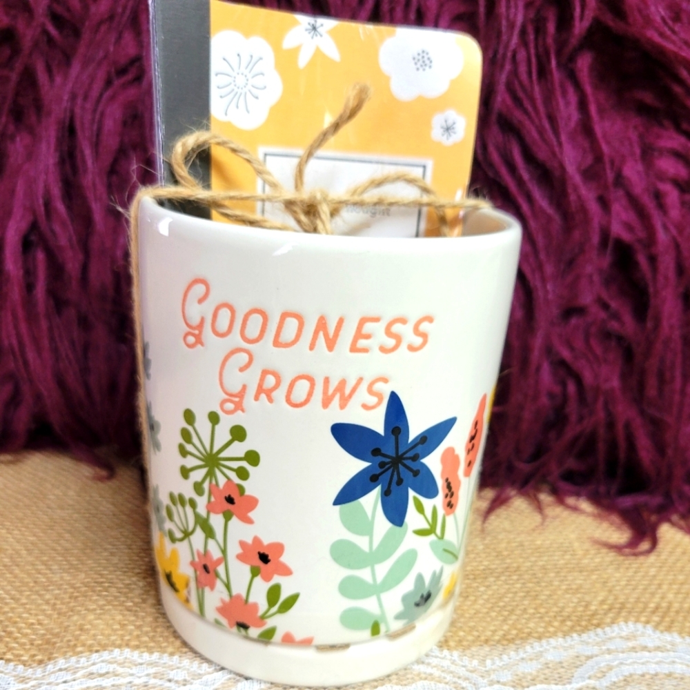 Demdaco flower pot comes with pad of paper ceramic flowers